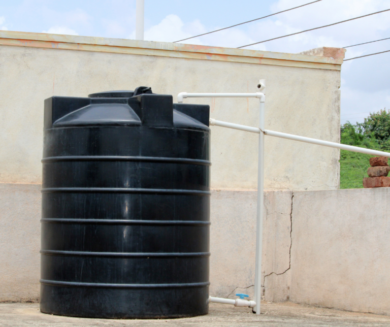 شركة تنظيف خزانات في العين 0564777188 خدمة سريعة